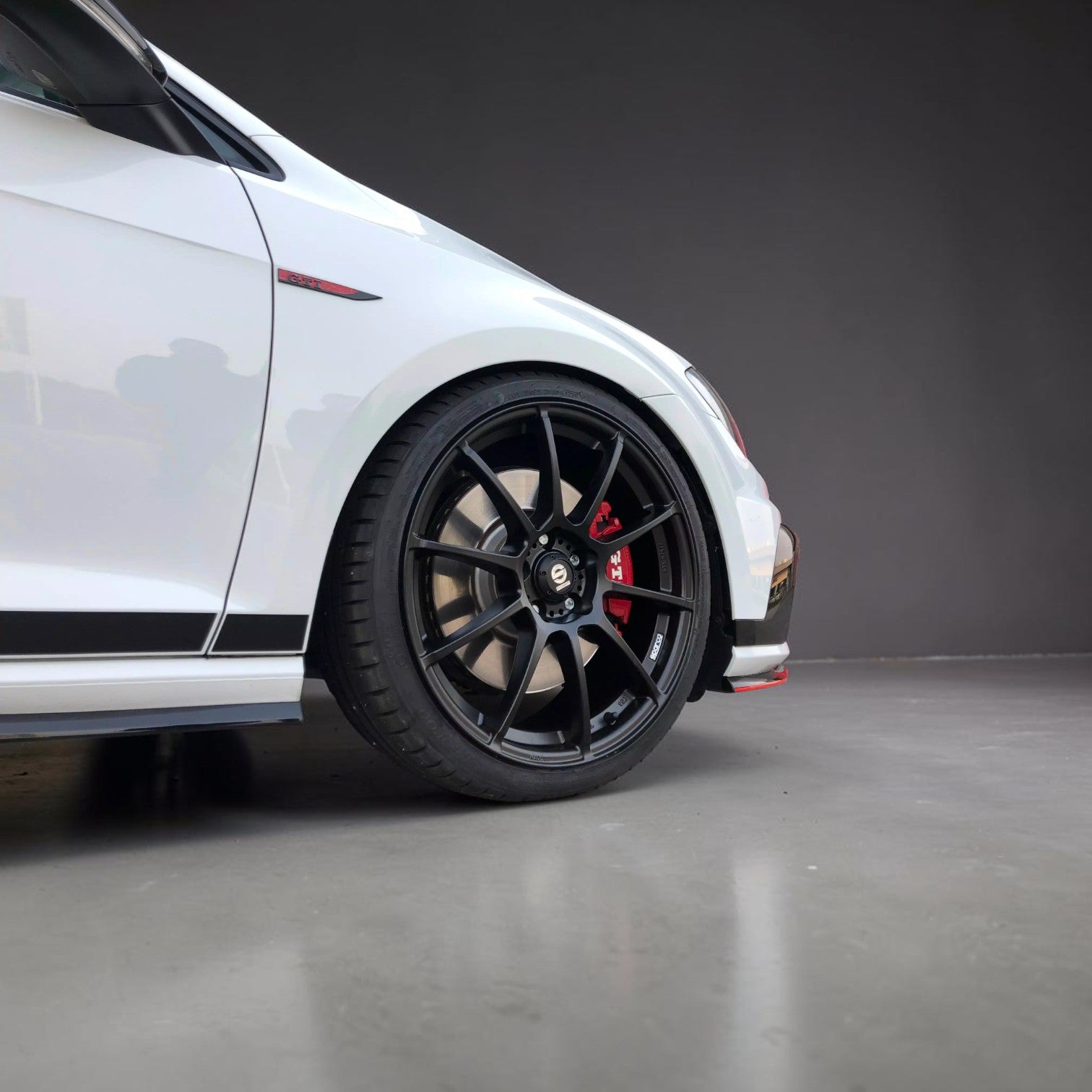 16 İnç 5x100 Sparco Assetto Gara Jant Takımı (4 Adet)