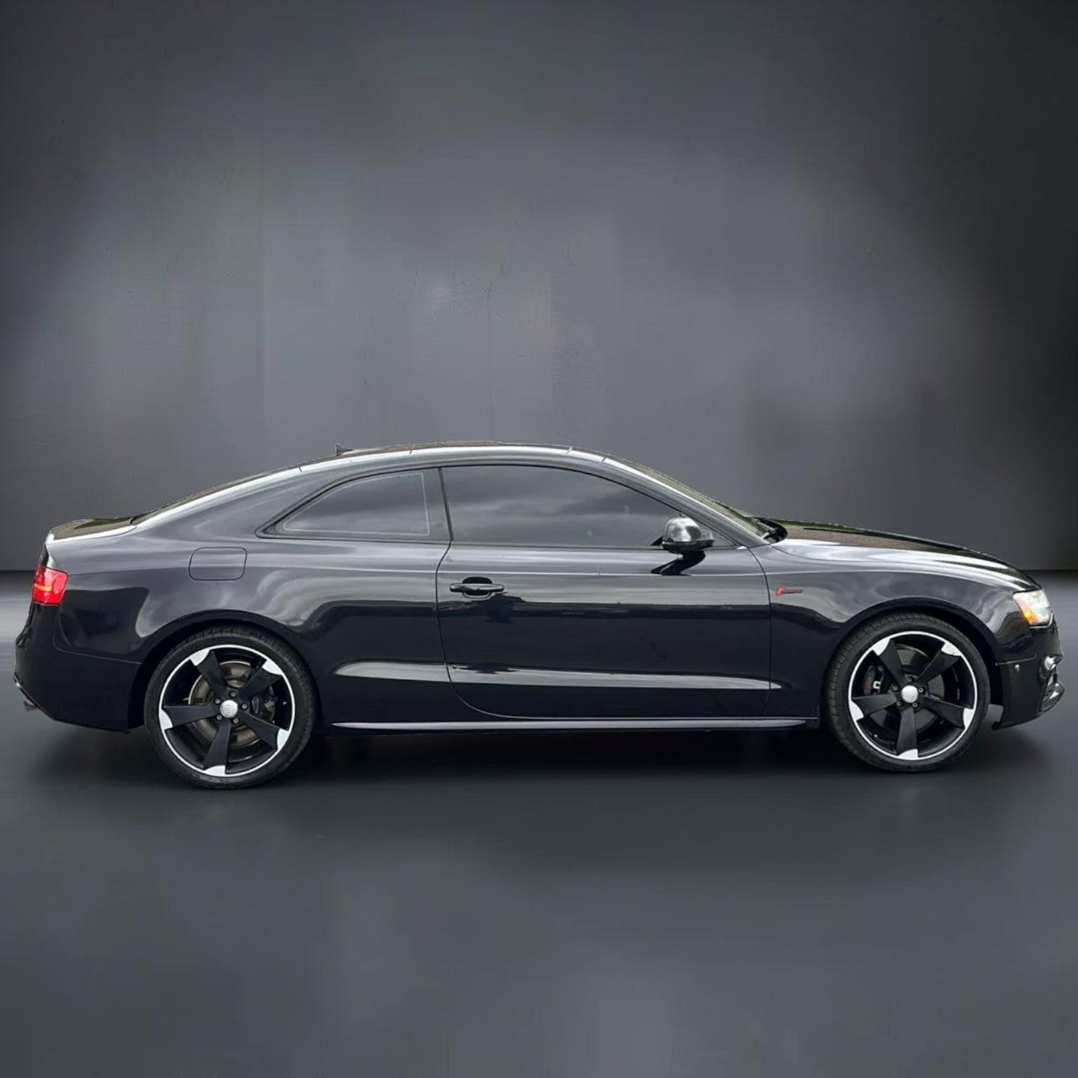 19 İnç 5x112 Audi A3 S3 RS3 Jant Takımı (4 Adet)