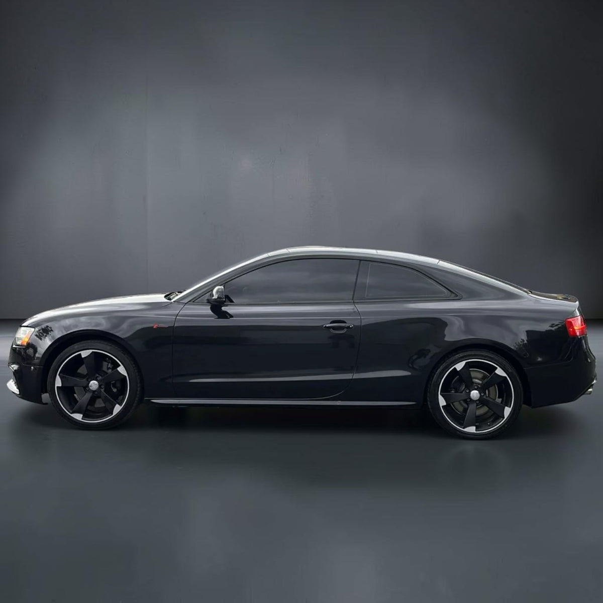 19 İnç 5x112 Audi A3 S3 RS3 Jant Takımı (4 Adet)