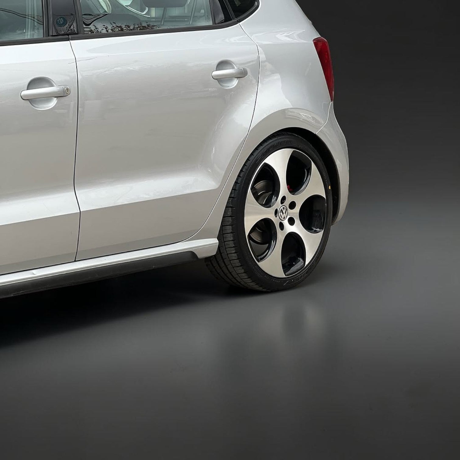 17 İnç 5x100 Polo GTI Detroit Jant Takımı (4 Adet)
