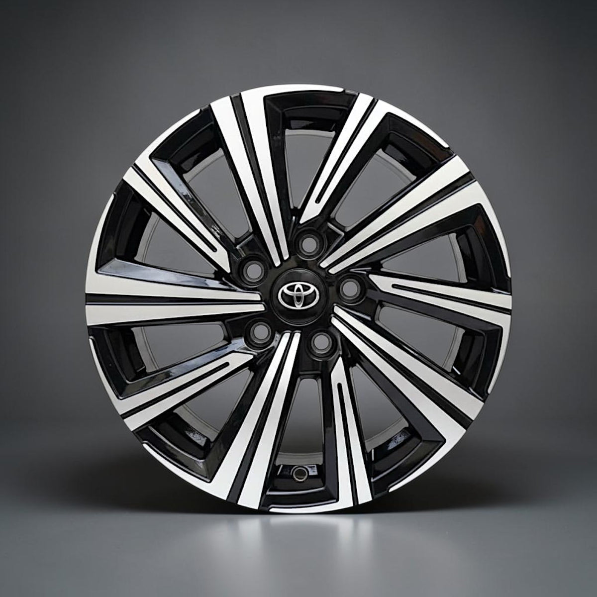 15 İnç 5x114.3 Toyota Corolla Jant Takımı (4 Adet)