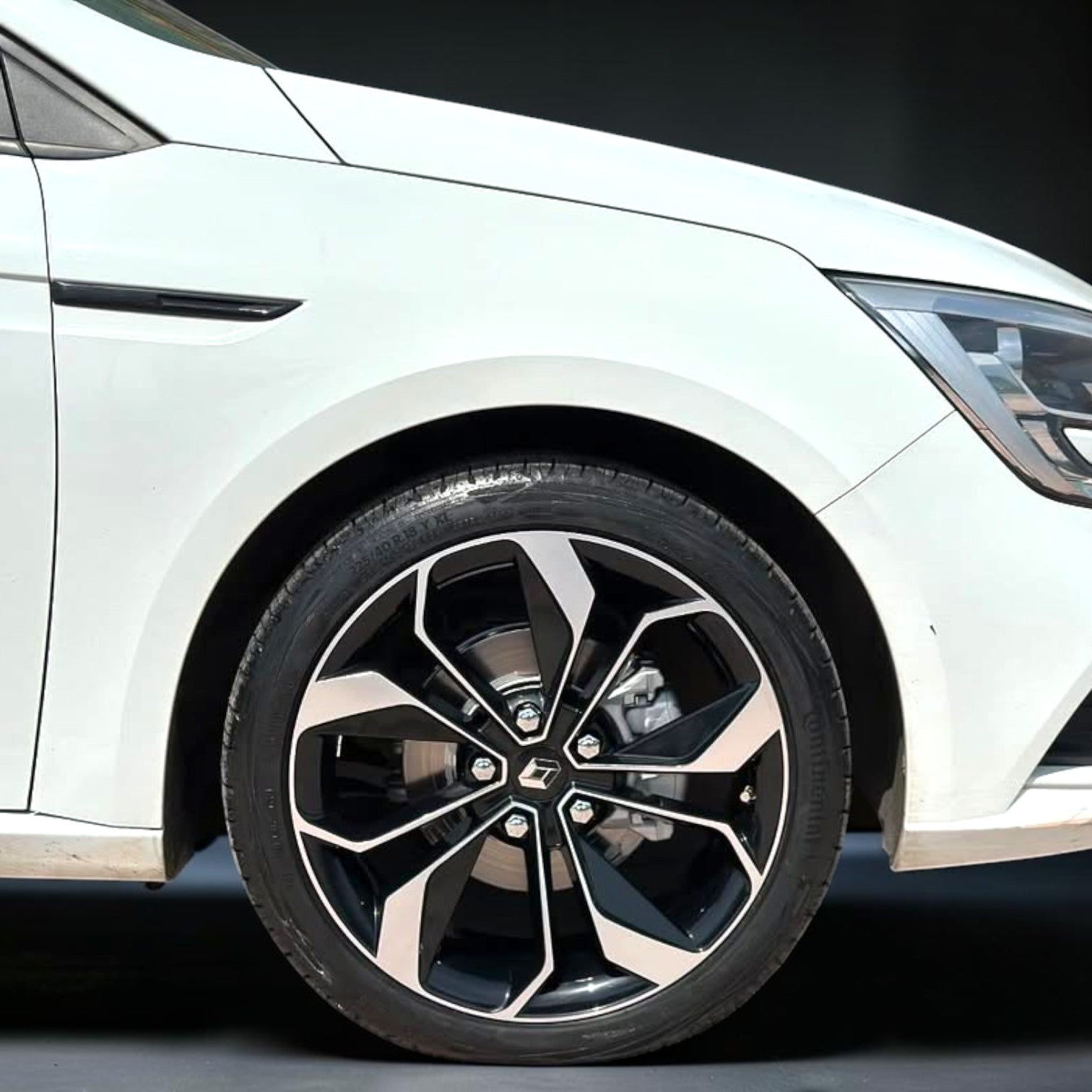 18 İnç 5x114.3 Megane İcon Jant Modeli (4 Adet) GBD
