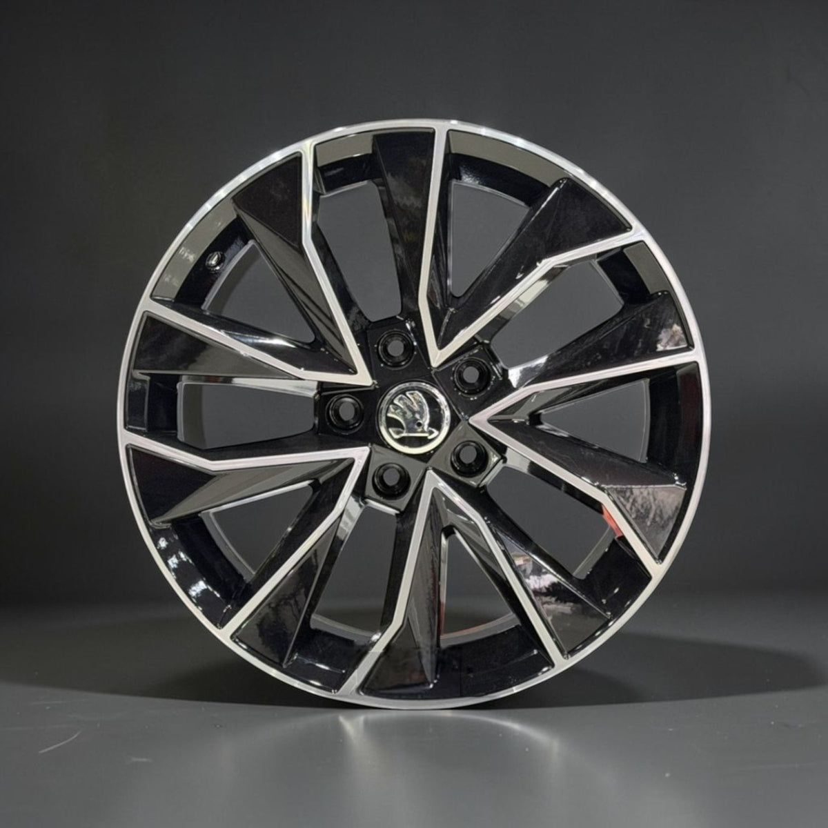 17 İnç 5x100 Octavia Polo Uyumlu Jant Takımı (4 Adet)