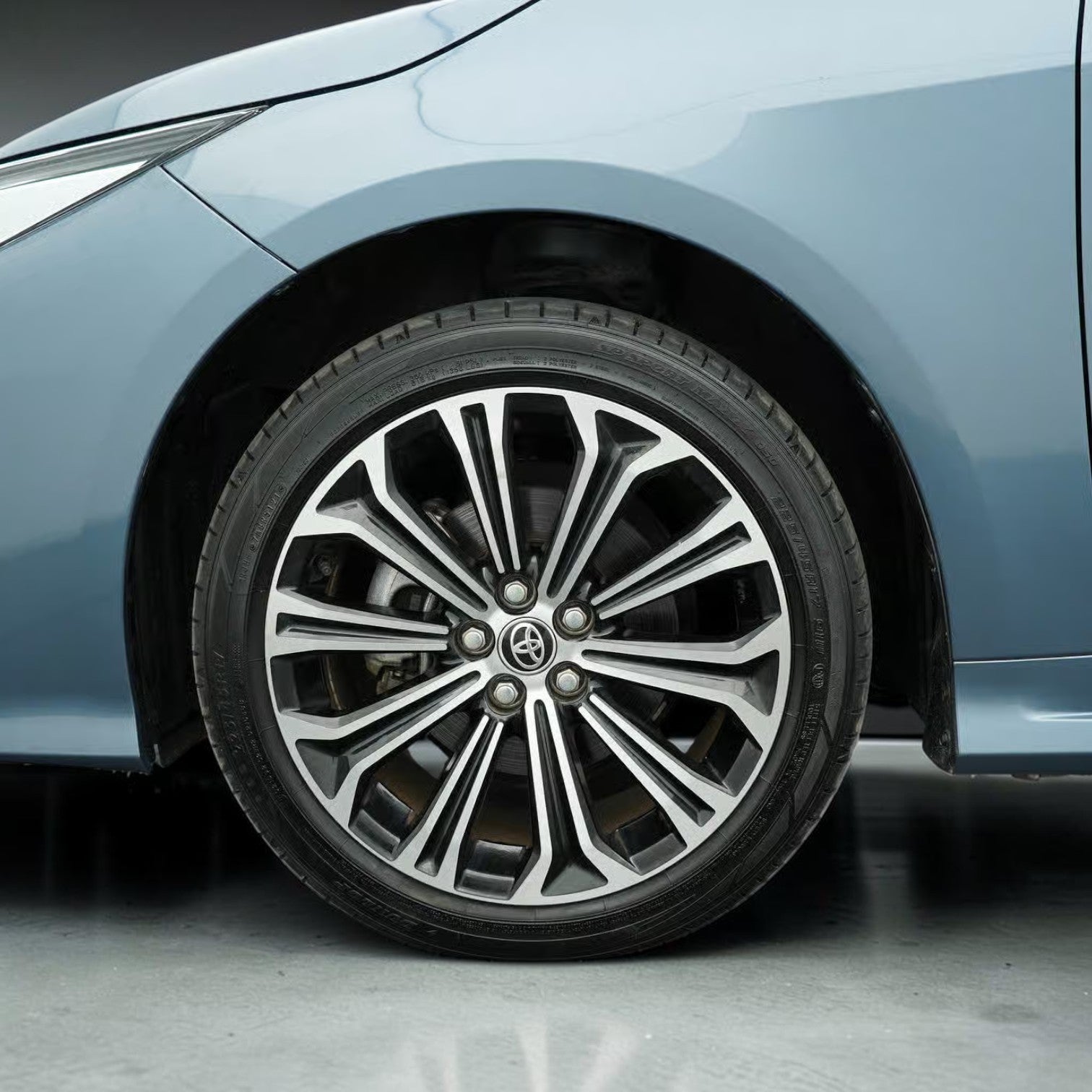 16 İnç 5x114.3 Corolla Jant Takımı (4 Adet)