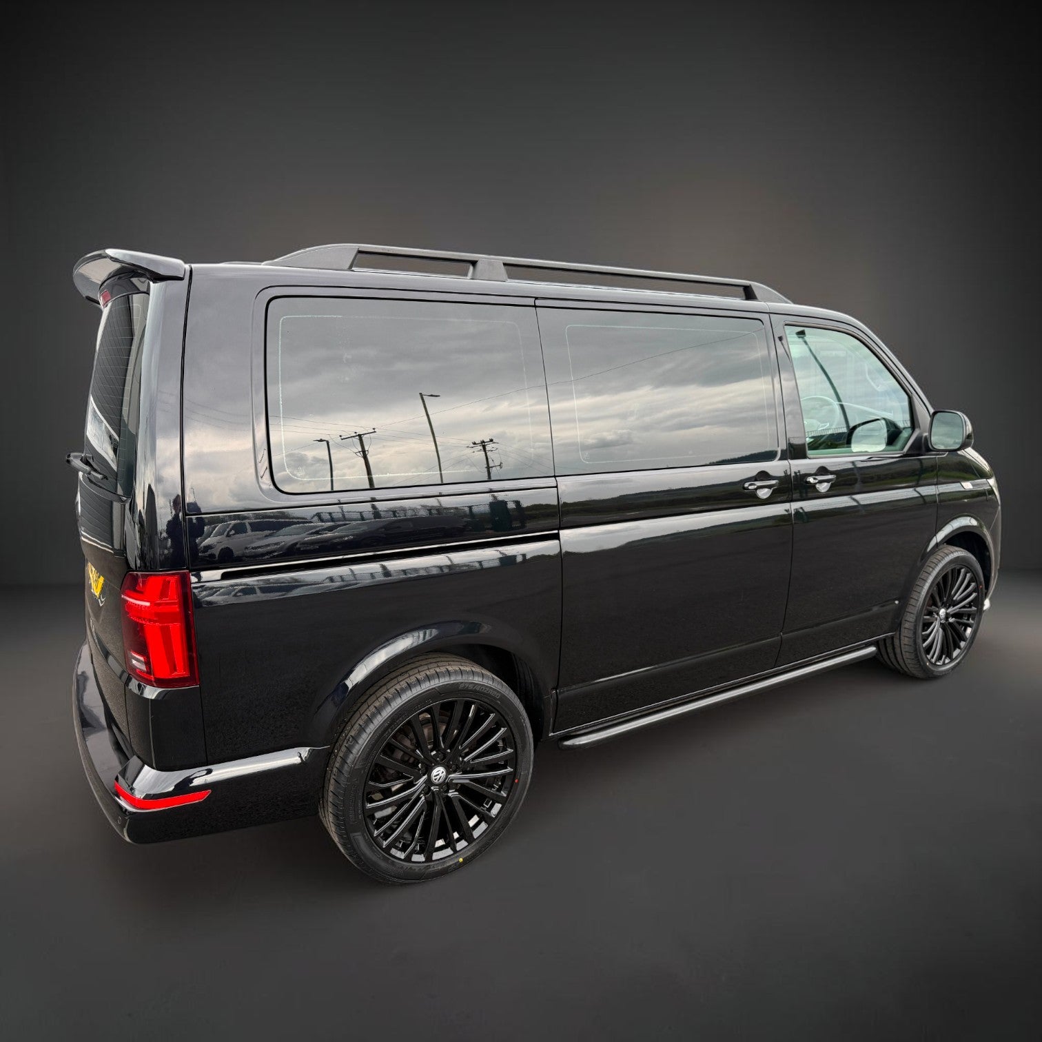 18 İnç 5x120 Transporter Caravelle Jant Takımı (4 Adet)