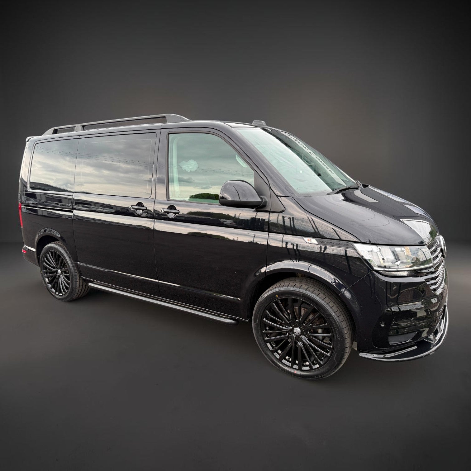 18 İnç 5x120 Transporter Caravelle Jant Takımı (4 Adet)