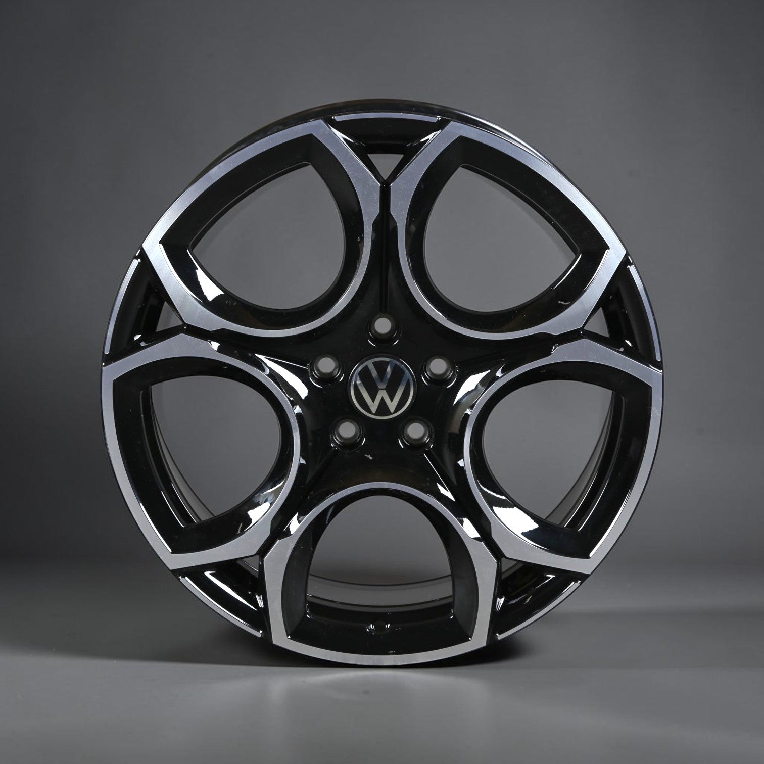 18 İnç 5x112 Volkswagen Queenstown Style Jant Takımı (4 Adet)