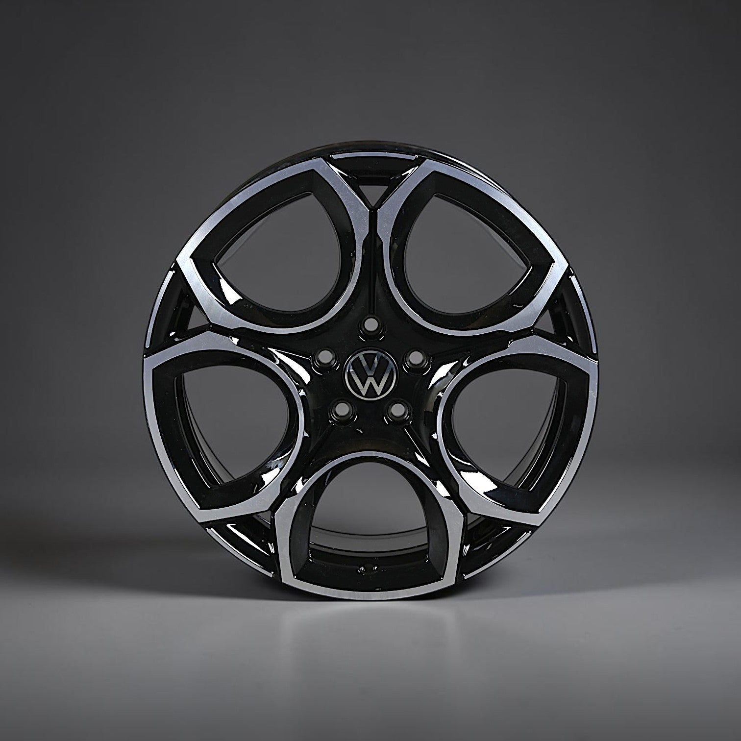 18 İnç 5x112 Volkswagen Queenstown Style Jant Takımı (4 Adet)