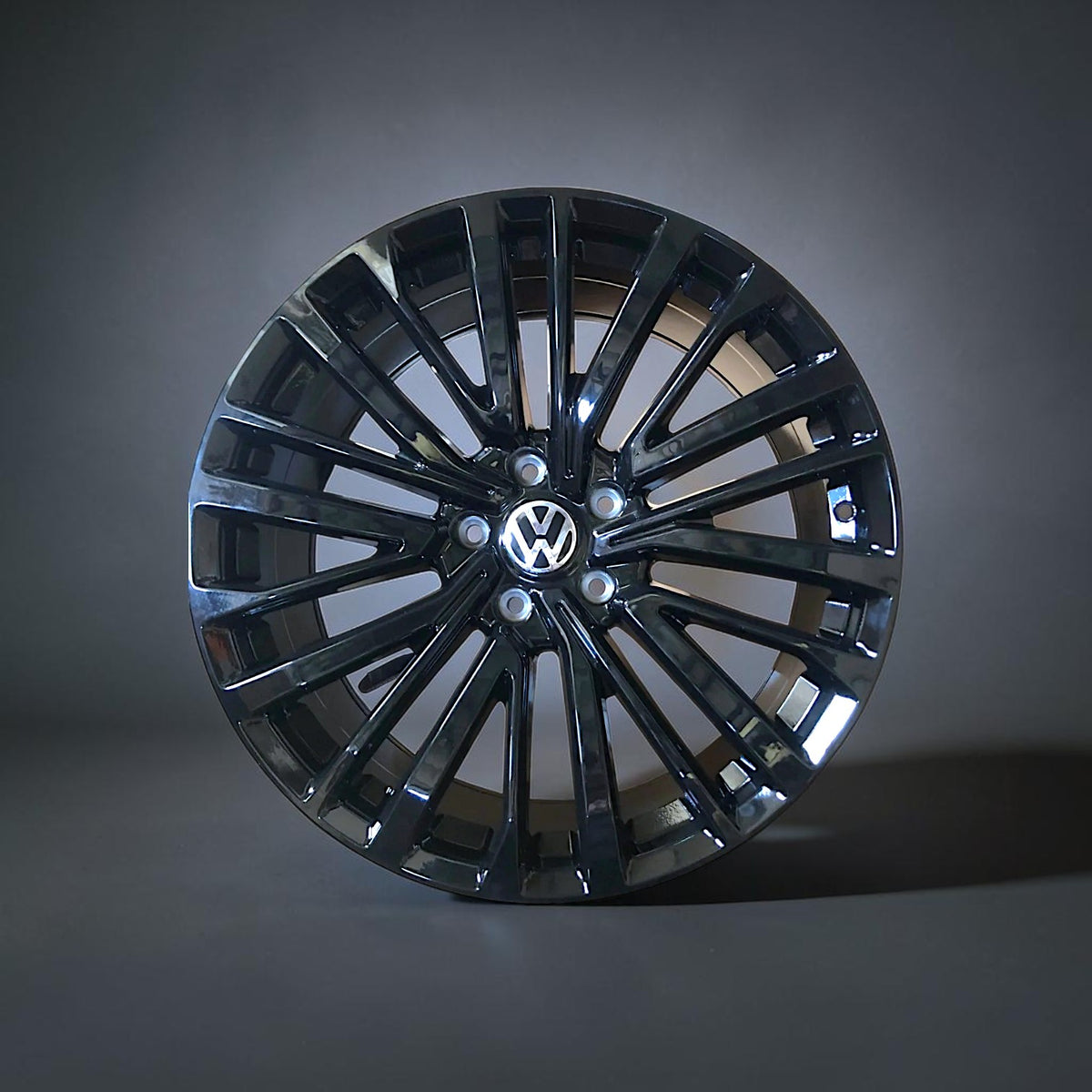 18 İnç 5x120 Transporter Caravelle Jant Takımı (4 Adet)