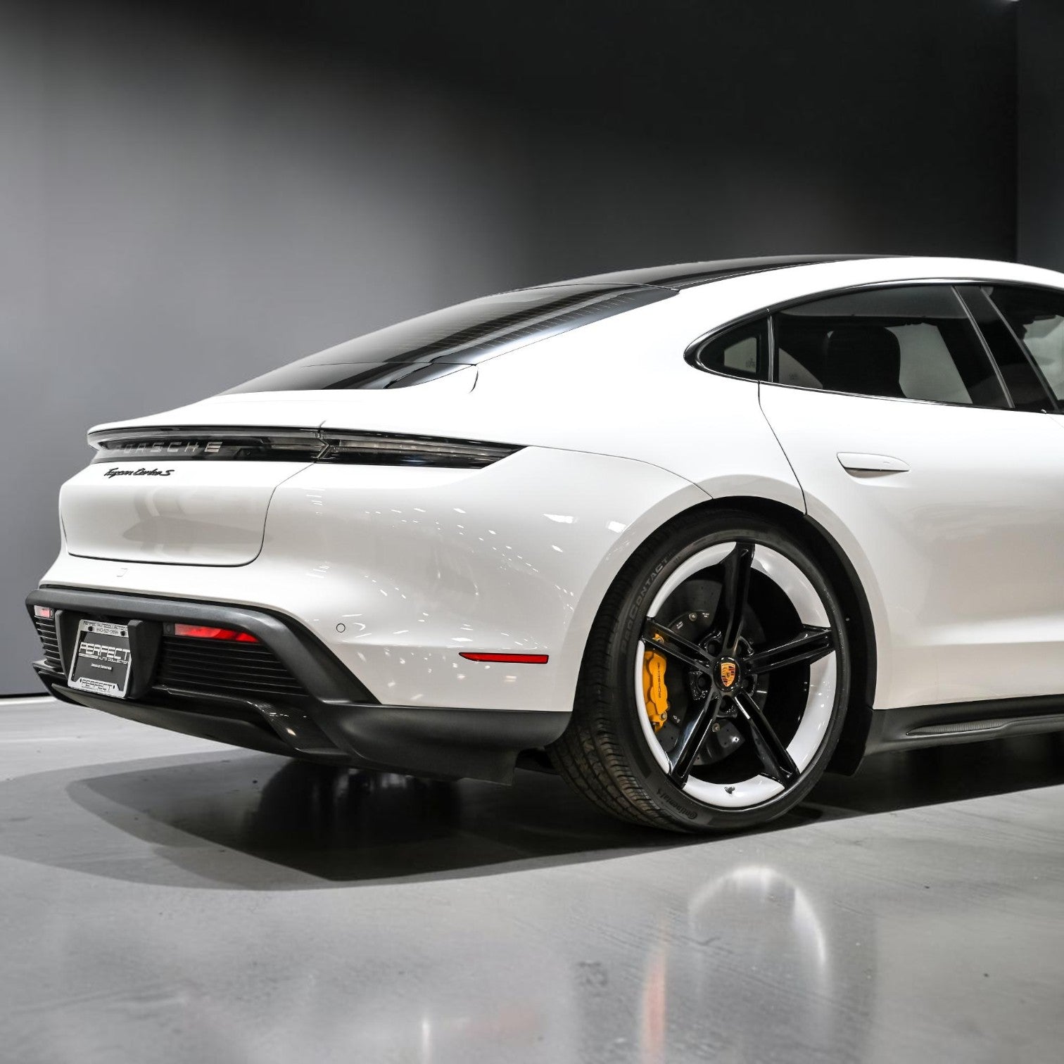 21 İnç 5x130 Porsche Taycan Jant Modeli (Ön/Arka Set) (4 Adet) GBW