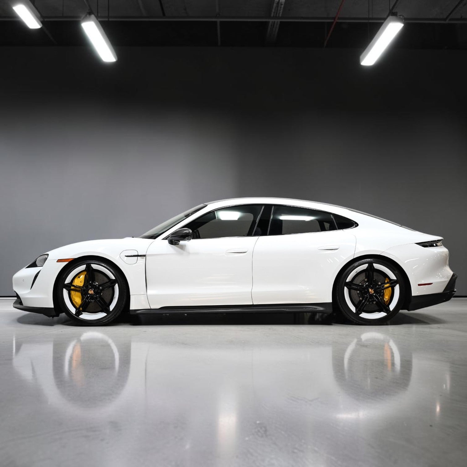 21 İnç 5x130 Porsche Taycan Jant Modeli (Ön/Arka Set) (4 Adet) GBW