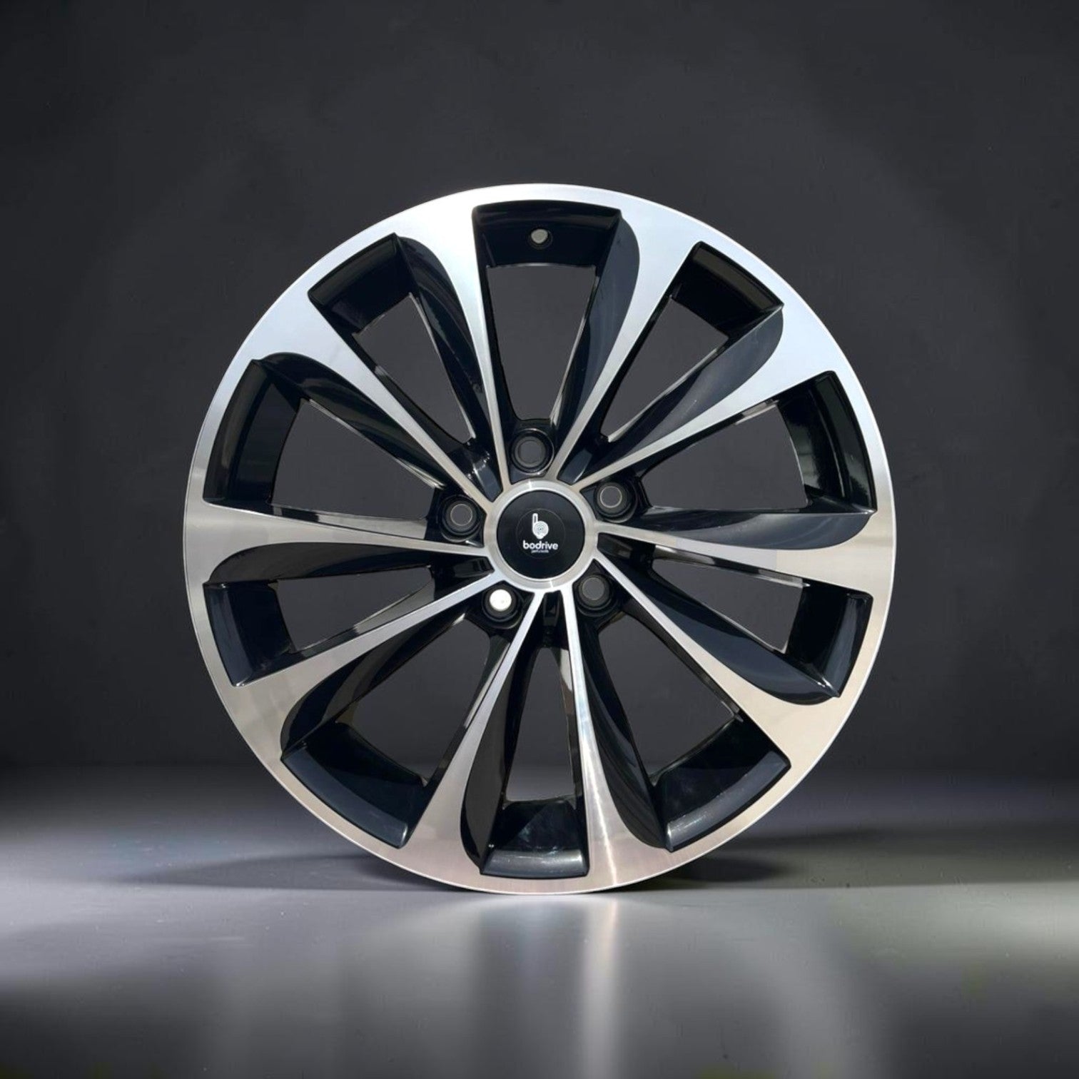 17 İnç 5x114.3 Megane Corolla Uyumlu Jant Modeli (4 Adet) GBD