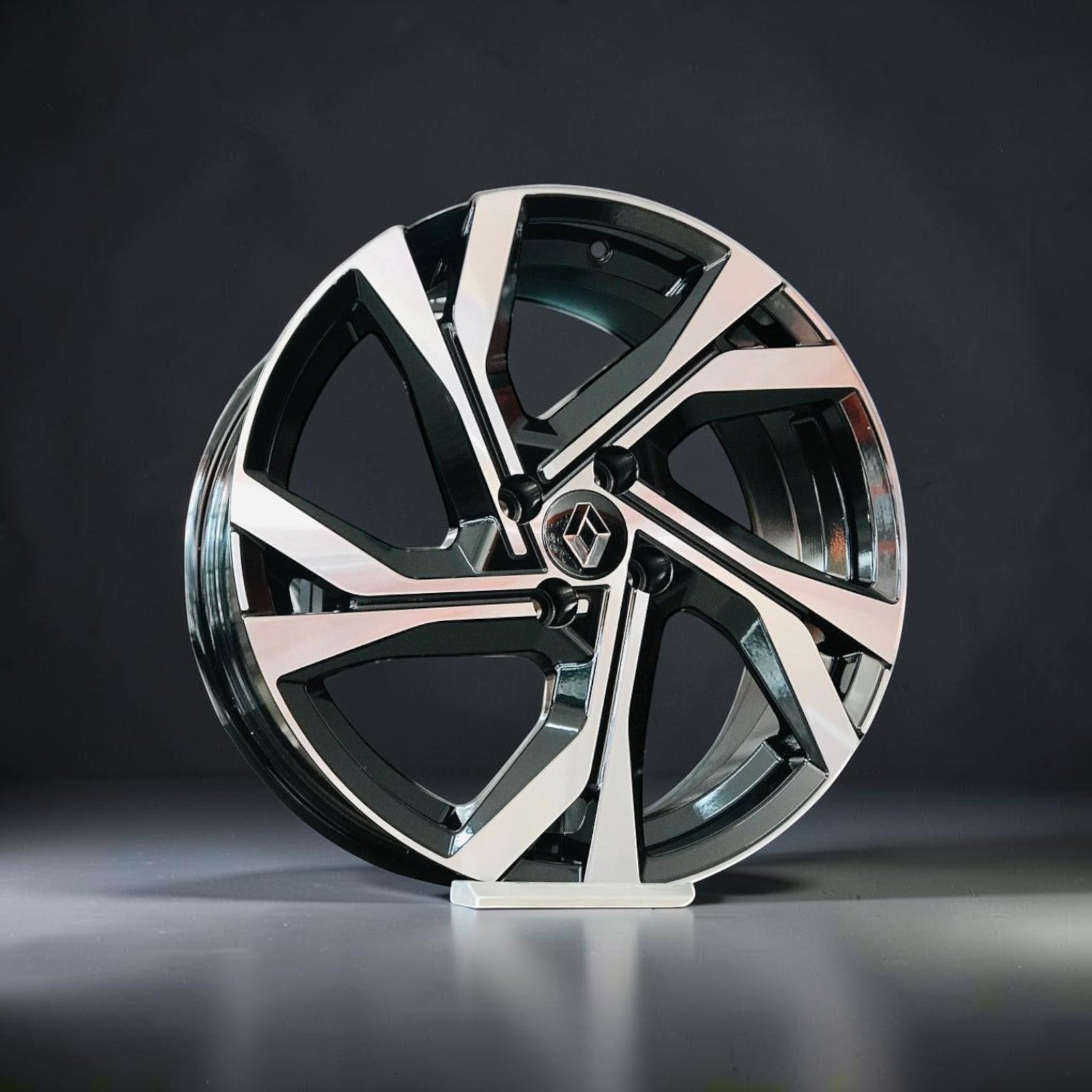 17 İnç 5x114.3 Rs Jant Modeli (4 Adet) GBD